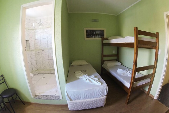 Room 6 of 31