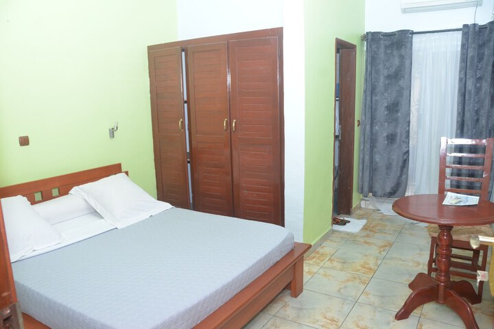 Room 16 of 52