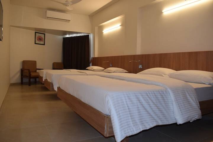 Room 7 of 54