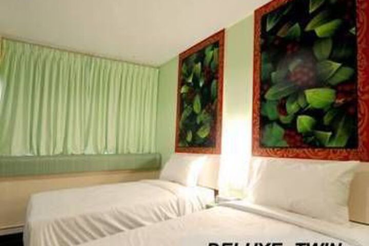 Hotel Suite Photo
