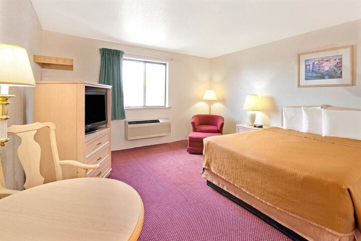 Room 4 of 31