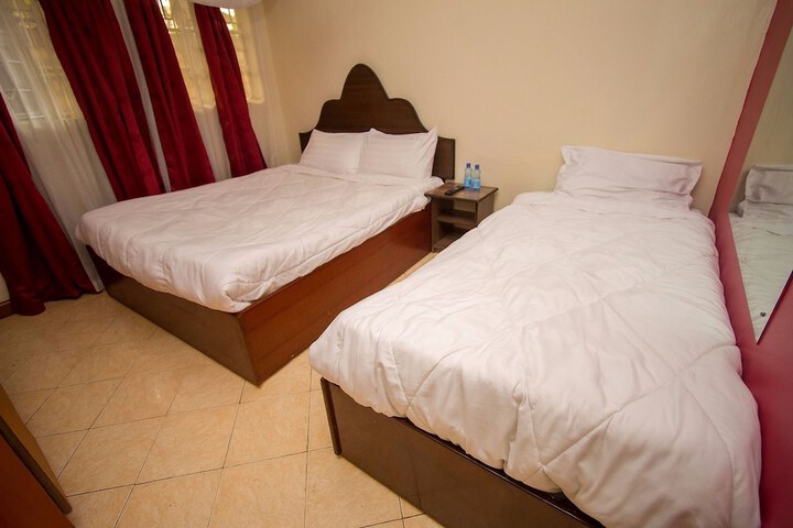 Room 7 of 34