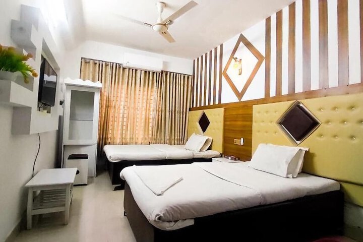 Room 17 of 24