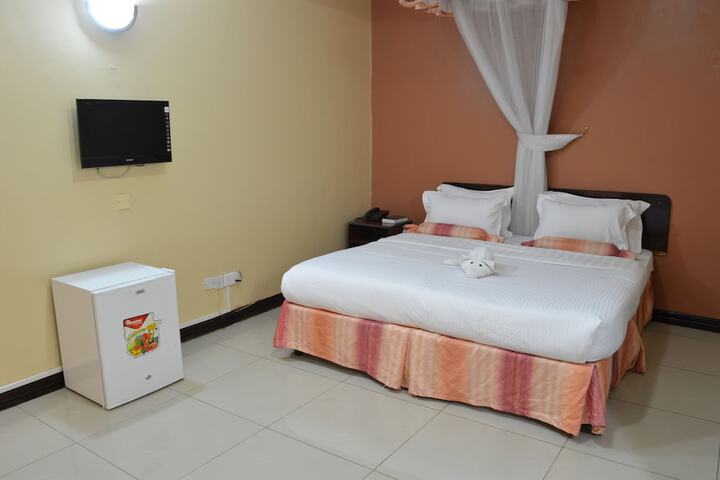 Room 3 of 13