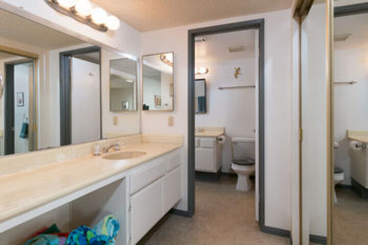 Room 4 of 24