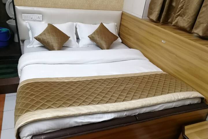 Room 42 of 46