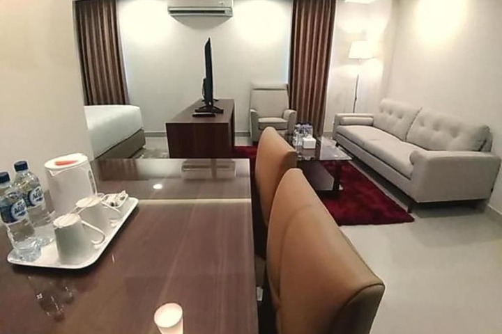Room 7 of 21