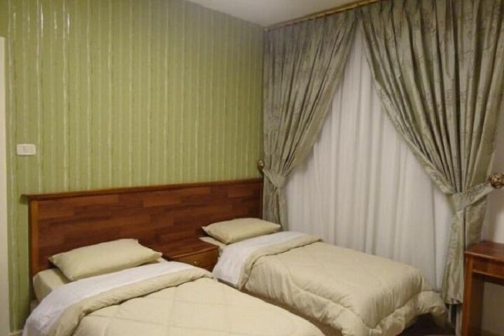 Room 11 of 44