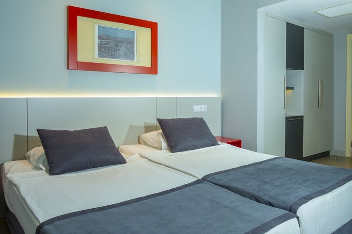 Room 15 of 80