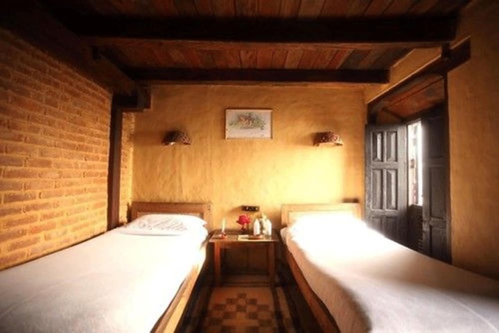Room 6 of 26