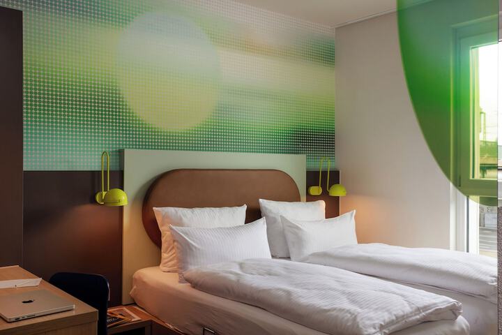 Room 18 of 51