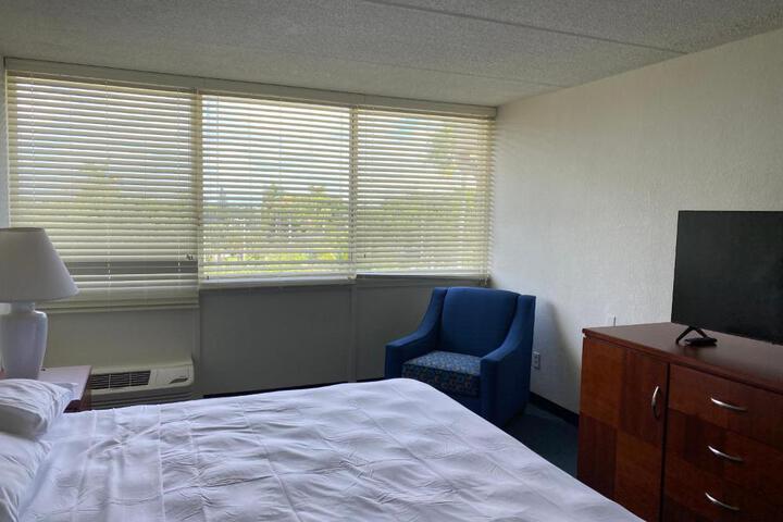 2 Double Beds (7 of 13)
