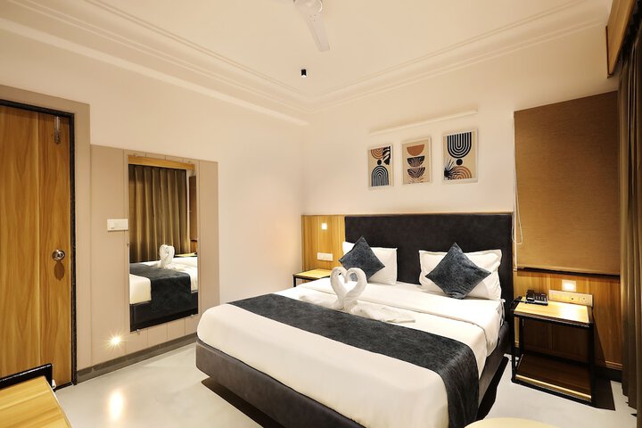 Room 18 of 34