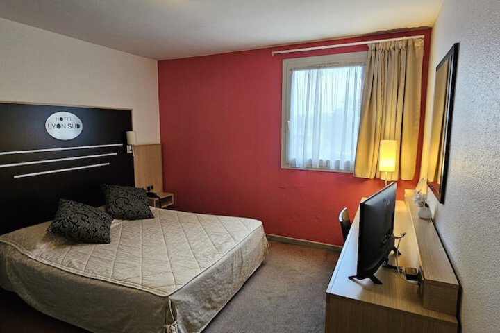 Room 29 of 64