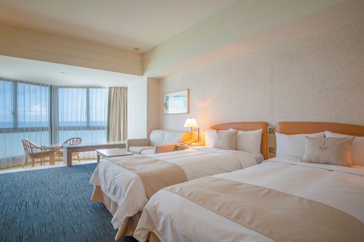 Room 16 of 80