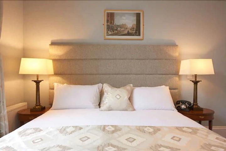 Room 3 of 39