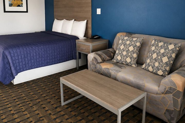 Room 5 of 15