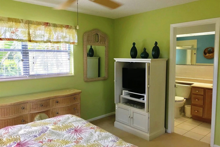 Room 3 of 3