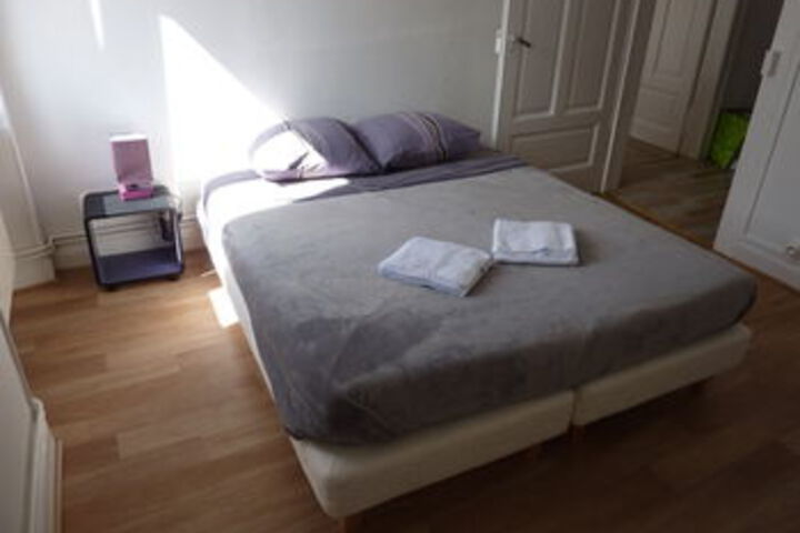 Room 5 of 17
