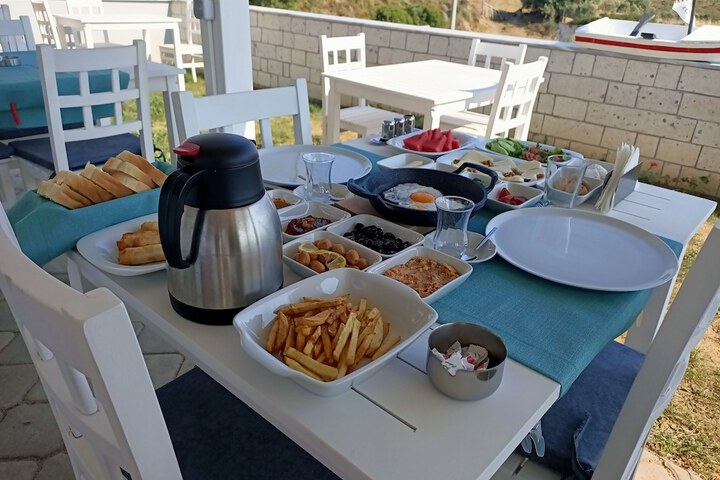 Breakfast/Coffee Service 40 of 46
