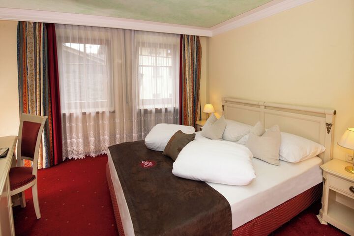 Room 18 of 43
