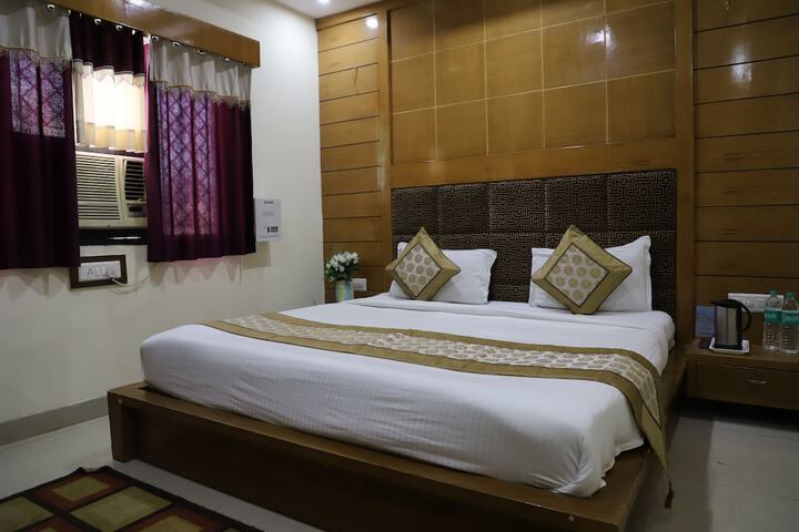 Room 8 of 70