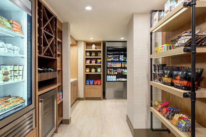Snack bar
