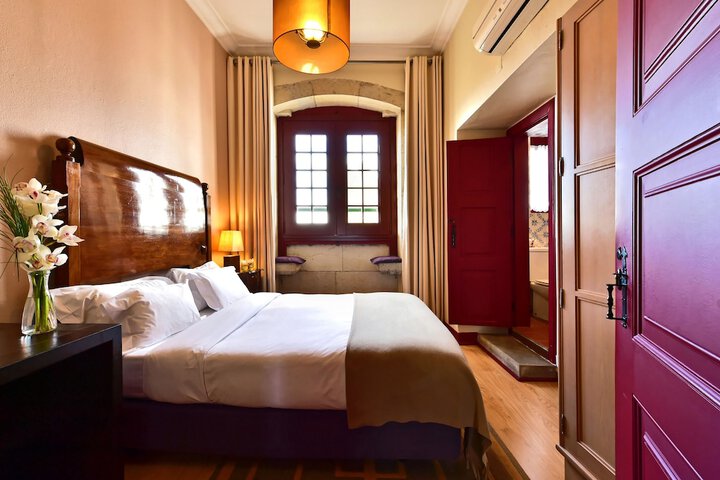 Room 5 of 52