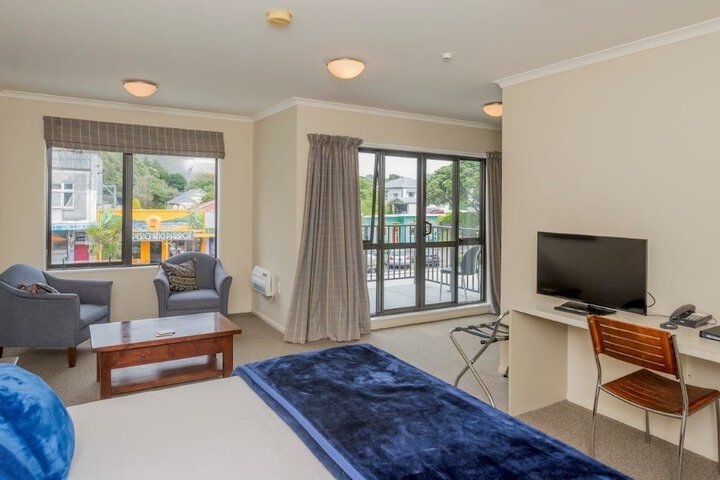 Room 3 of 18