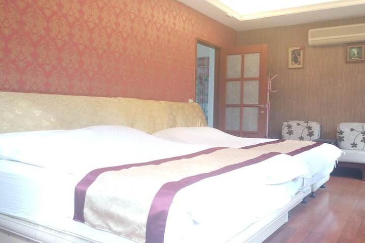 Room 12 of 58
