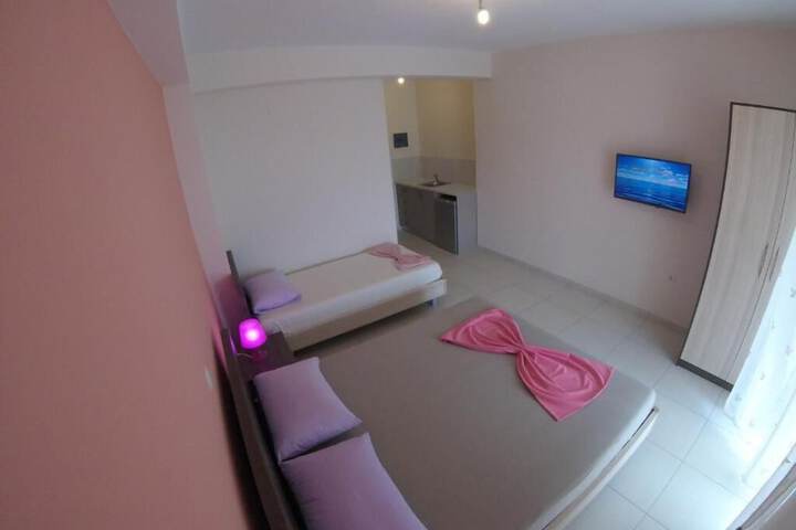 RIVIERA ROOMS