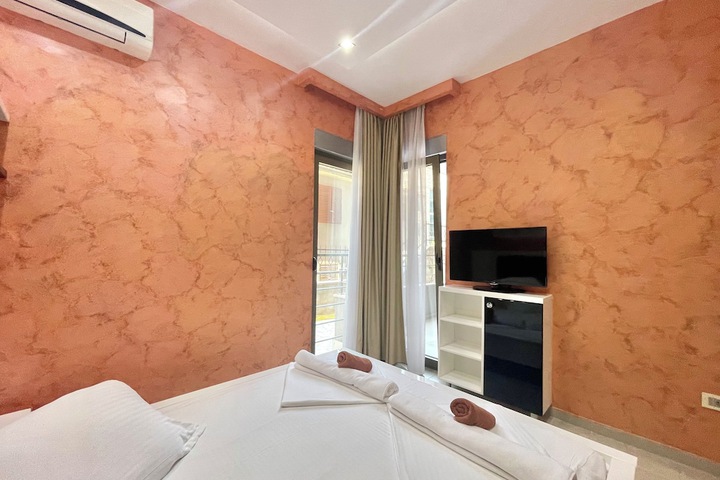 Room 19 of 119