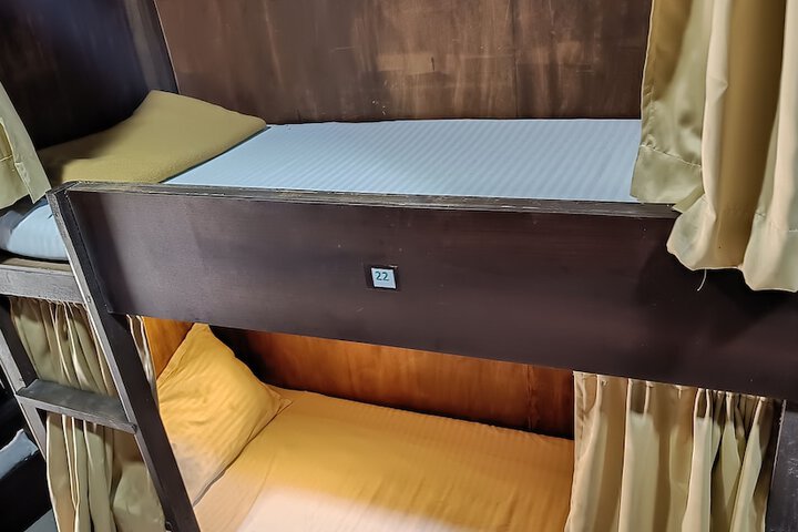 Room 8 of 20