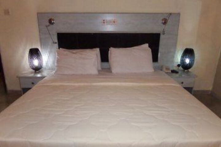 Room 19 of 33