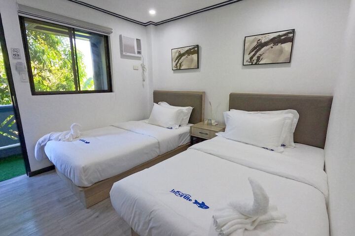Room 3 of 17