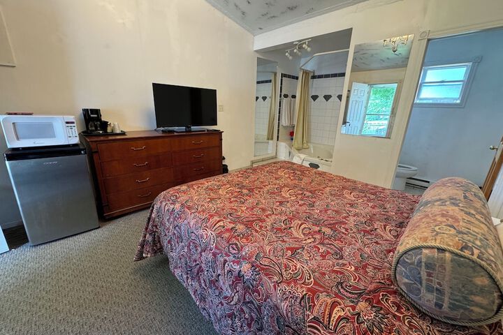 Room 16 of 30