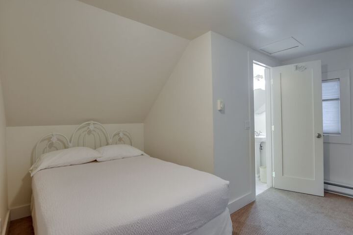 Room 59 of 231
