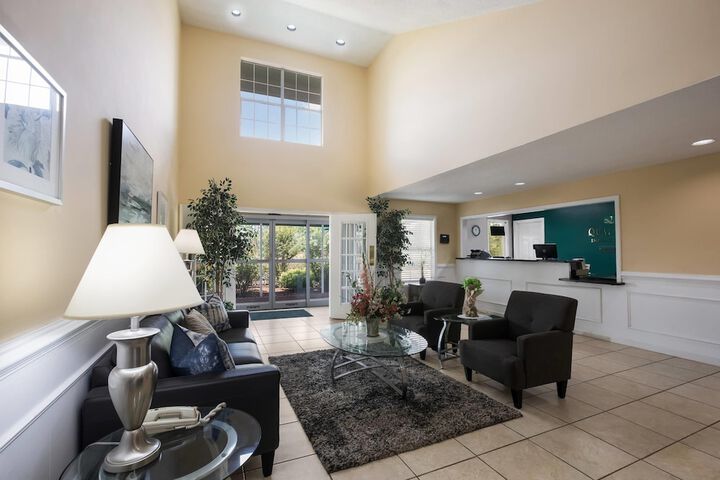 Guest Lobby