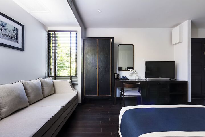 Room 14 of 80