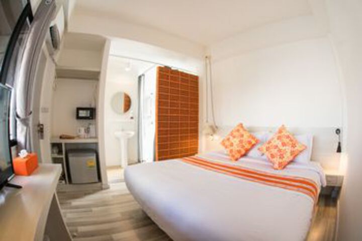 202 Hotel & Restaurant
