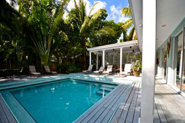 Pool 42 of 51