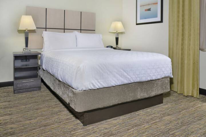 Room 4 of 32