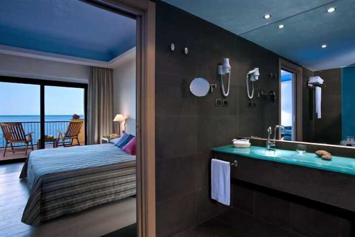 Room 9 of 67