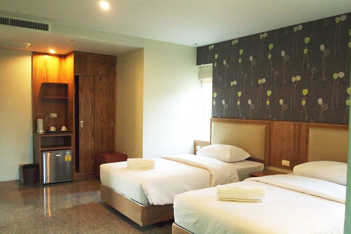 Room 8 of 31