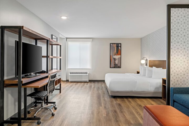 Room 11 of 44