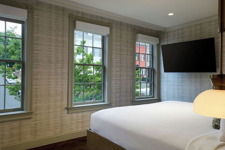 Room 19 of 37