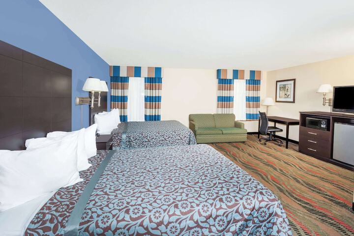 Room 11 of 27