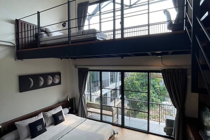 Room 26 of 94