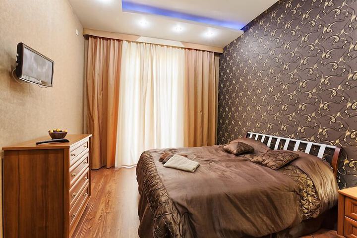 Room 10 of 37