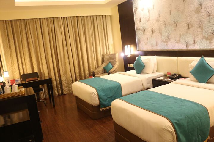 Room 25 of 60